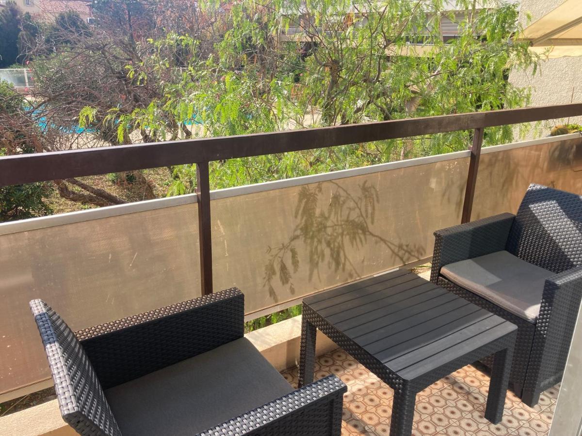 Meubles De Tourisme Beaulieu Apartment Ngoại thất bức ảnh